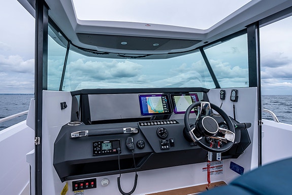Axopar 29 XC Cross Cabin | Brabus Line | Leveringsklar | 2 x 200HK 19 of 30