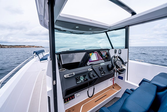 Axopar 29 XC Cross Cabin | Brabus Line | Leveringsklar | 2 x 200HK 20 of 30