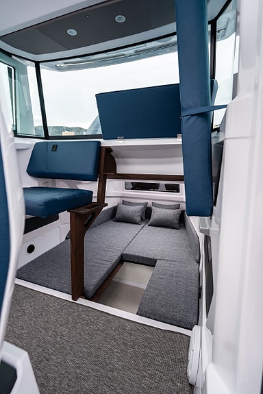 Axopar 29 XC Cross Cabin | Brabus Line | Leveringsklar | 2 x 200HK 18 of 30