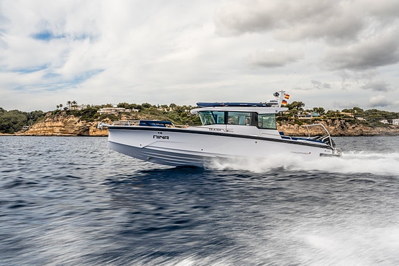 Axopar 29 XC Cross Cabin | Brabus Line | Leveringsklar | 2 x 200HK 8 of 30