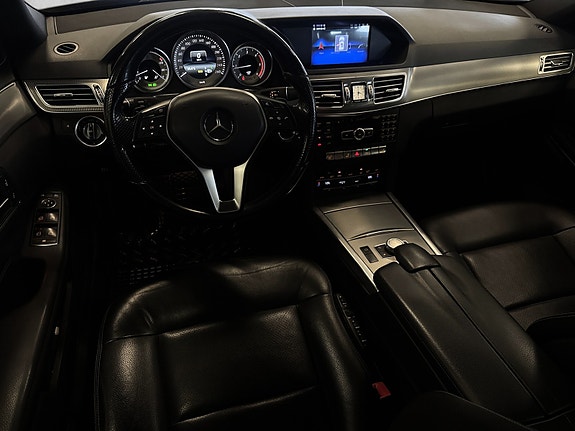 Mercedes-Benz E-Klasse 12 of 30