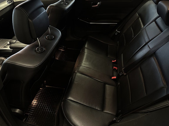Mercedes-Benz E-Klasse 27 of 30