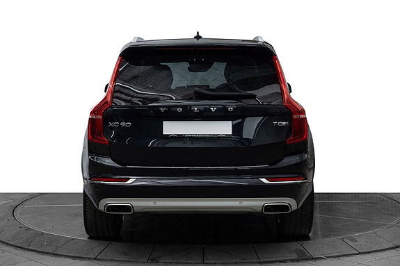 Volvo XC90 4 of 5