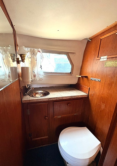 Marex 32 Friendship – Motor fra 2015 | Svært lavt timetall | Baugpropell | 17 of 22