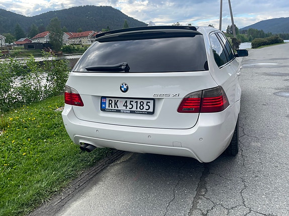 BMW 525Xi 5 of 16