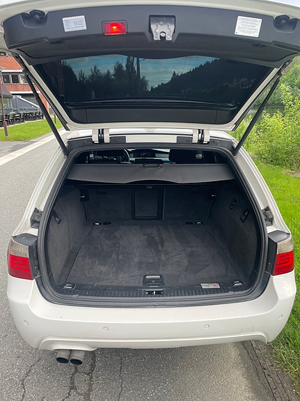 BMW 525Xi 13 of 16