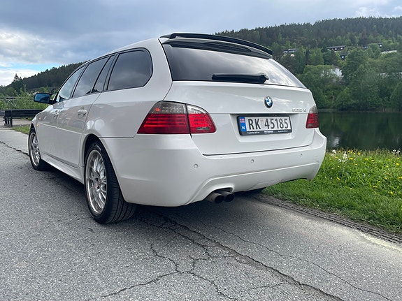 BMW 525Xi 3 of 16