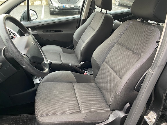 Peugeot 207 11 of 12