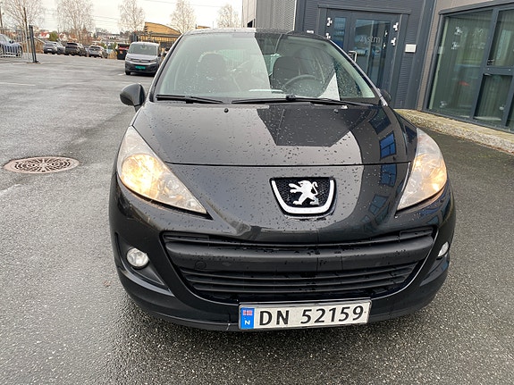 Peugeot 207 2 of 12