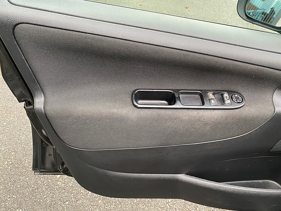 Peugeot 207 12 of 12