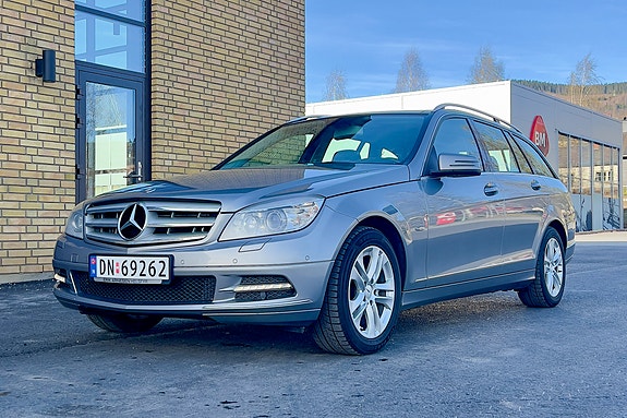 Mercedes-Benz C200 17 of 18