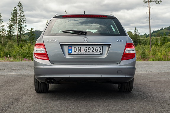 Mercedes-Benz C200 6 of 18
