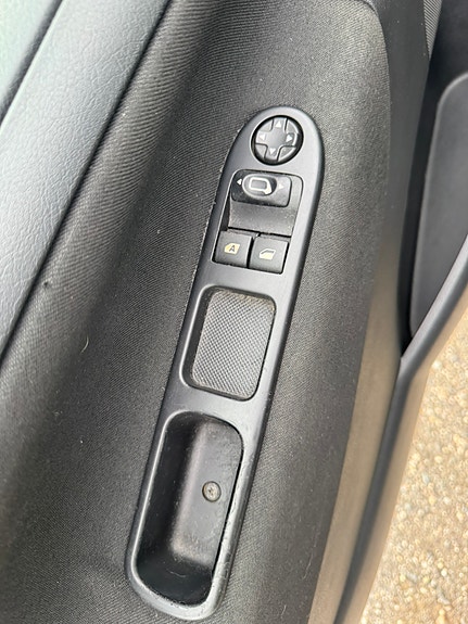 Peugeot 207 18 of 30