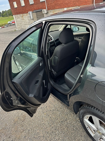 Peugeot 207 14 of 30