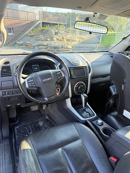 Isuzu D-max 12 of 14
