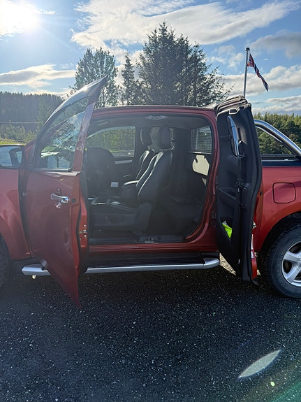Isuzu D-max 8 of 14