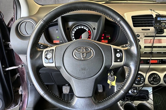 Toyota Urban Cruiser 8 of 30