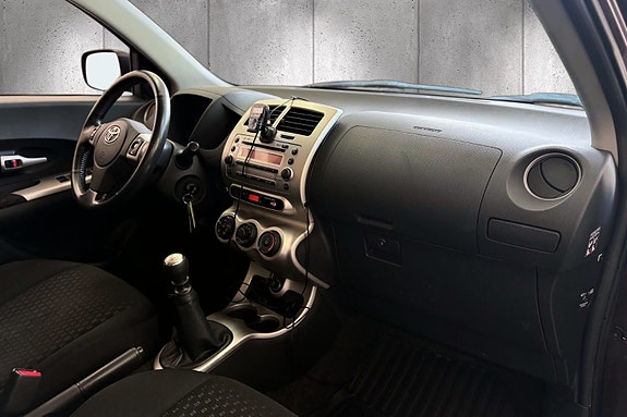Toyota Urban Cruiser 11 of 30