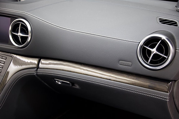 Mercedes-Benz SL350 17 of 27