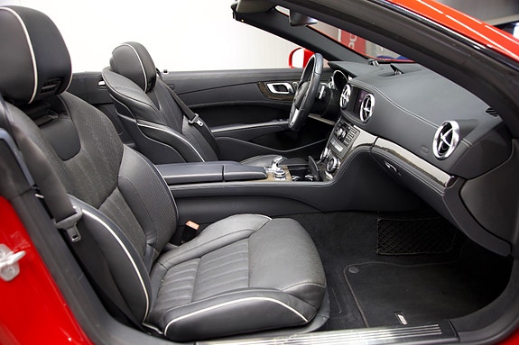 Mercedes-Benz SL350 2 of 27
