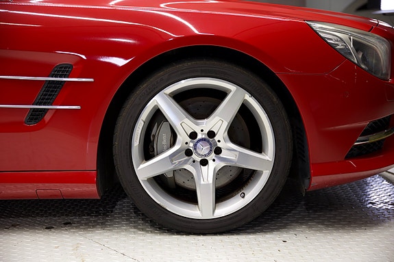 Mercedes-Benz SL350 12 of 27