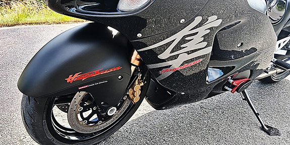 Suzuki GSX 1300 R Hayabusa 9 of 30