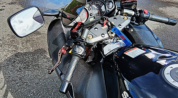 Suzuki GSX 1300 R Hayabusa 21 of 30