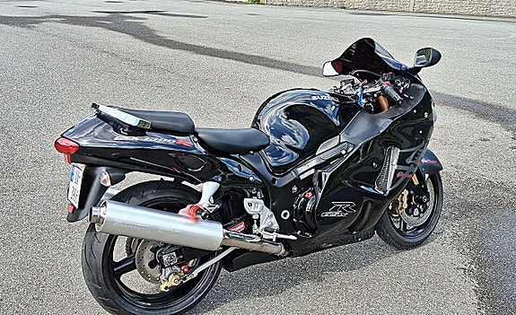 Suzuki GSX 1300 R Hayabusa 6 of 30