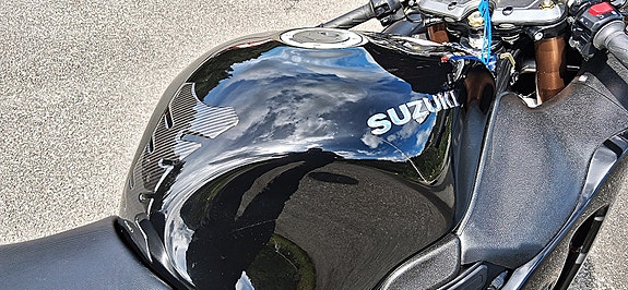 Suzuki GSX 1300 R Hayabusa 18 of 30