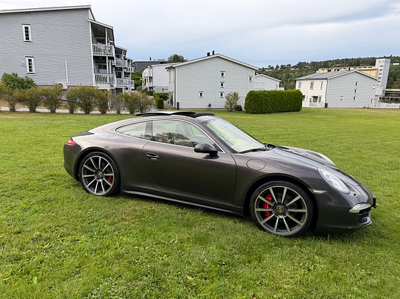 Porsche 911 Carrera 4S 7 of 30