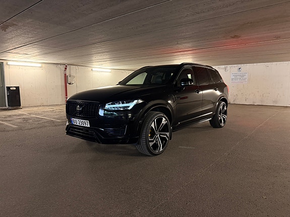 Volvo XC90 3 of 5
