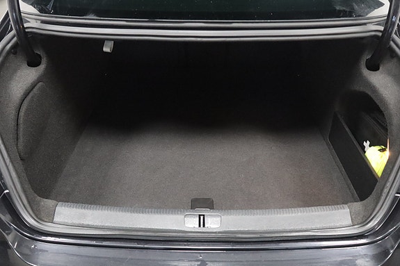 Volkswagen Passat CC 21 of 22