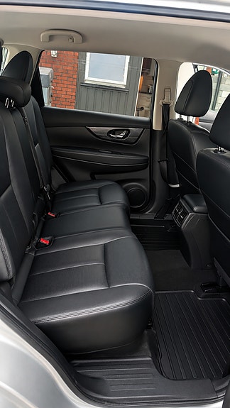 Nissan X-Trail 8 of 12