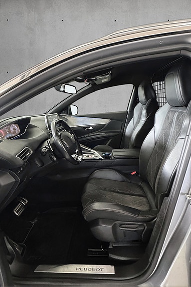 Peugeot 5008 21 of 30