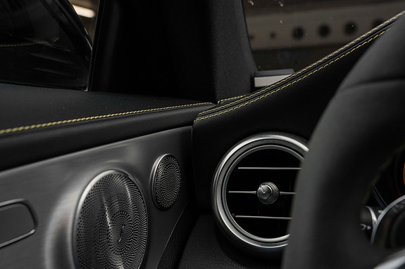 Mercedes-Benz C63 28 of 30