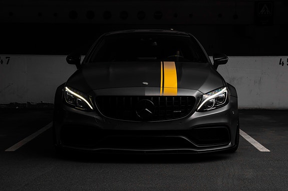 Mercedes-Benz C63 5 of 30