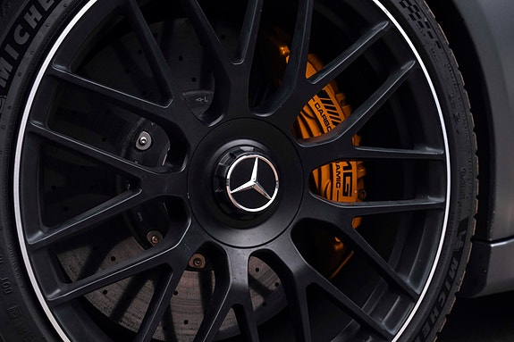 Mercedes-Benz C63 14 of 30