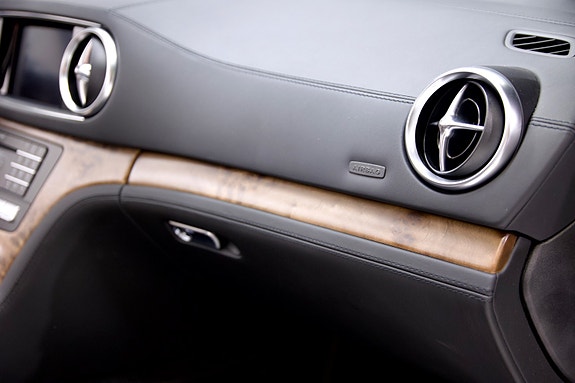 Mercedes-Benz SL400 14 of 30