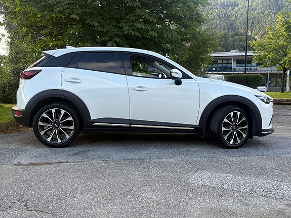 Mazda CX-3 3 of 5