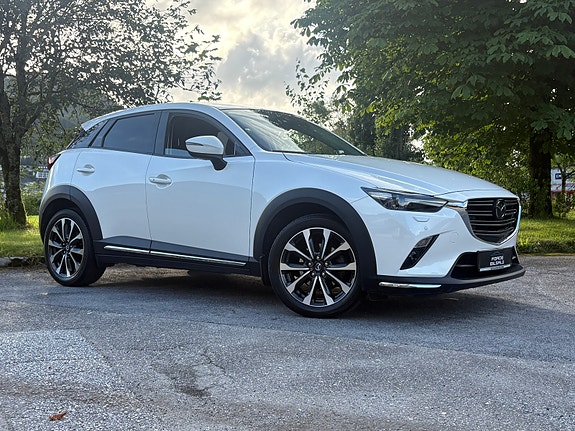 Mazda CX-3 2 of 5