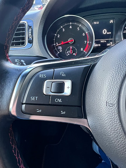 Volkswagen Polo 14 of 27