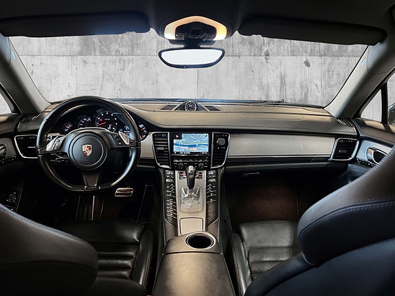 Porsche Panamera 4 25 of 30