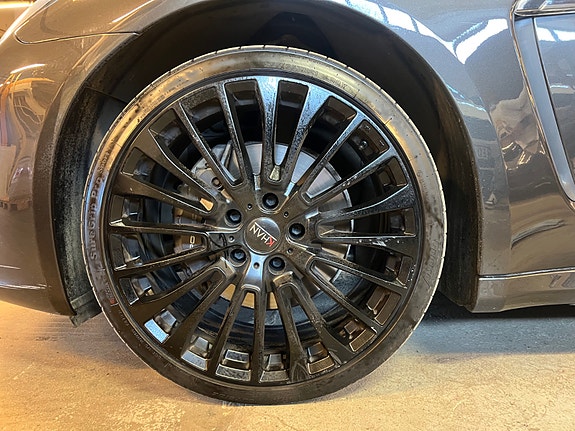 Porsche Panamera 4 11 of 30