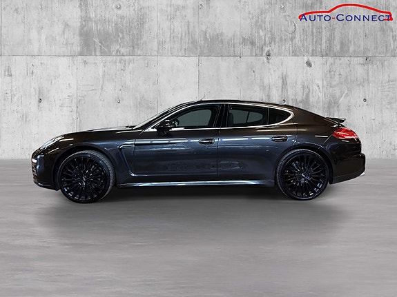 Porsche Panamera 4 4 of 30