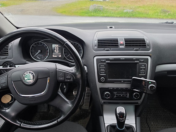Skoda Octavia 3 of 5