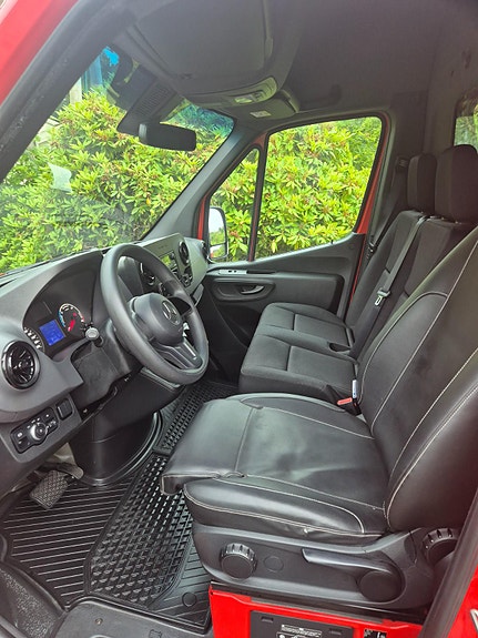 Mercedes-Benz Sprinter 12 of 30