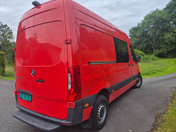 Mercedes-Benz Sprinter 8 of 30