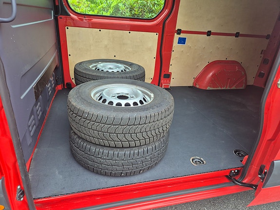 Mercedes-Benz Sprinter 19 of 30