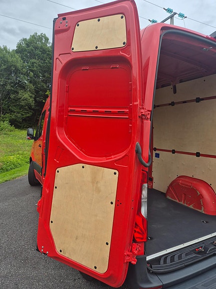 Mercedes-Benz Sprinter 22 of 30