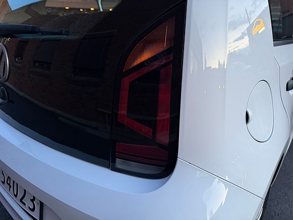 Volkswagen UP! 14 of 30